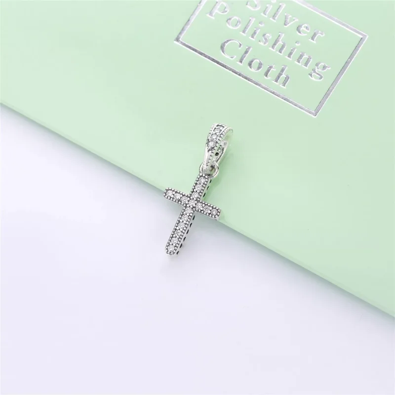 (kuva) Classic Cross Pendant - 397571CZ - Kaulakorut ja riipukset | PANDORA - Näytä 2
