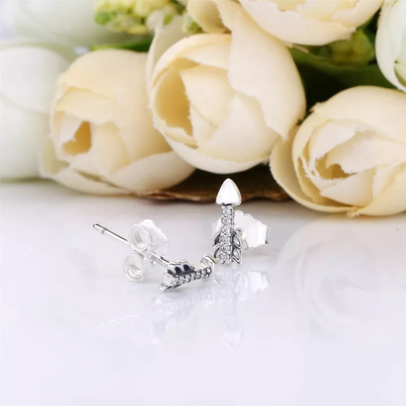 (kuva) Sparkling Arrows Nappikorvakorut - 297828CZ - Korvakorut | PANDORA - Näytä 4
