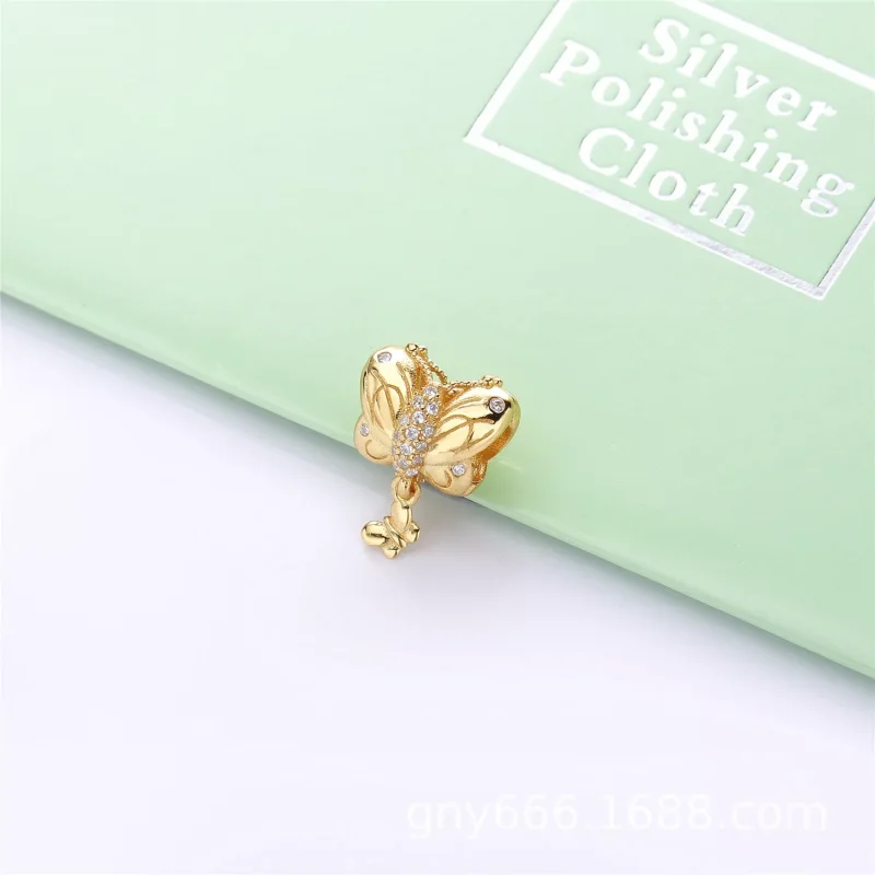 (kuva) Decorative Butterfly Charm - 767899CZ - Helat | PANDORA - Näytä 3