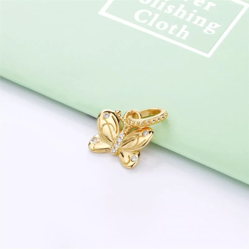 (kuva) Decorative Butterfly Pendant - 367962CZ - Kaulakorut ja riipukset | PANDORA - Näytä 2