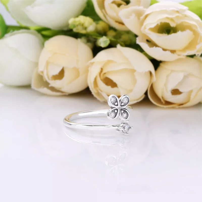 (kuva) Four-Petal Flower Ring - 197988CZ - Sormukset | PANDORA - Näytä 3