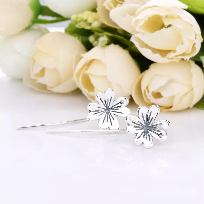 (kuva) Lucky Four-Leaf Clovers Drop Korvakorut - 297908CZ - Korvakorut | PANDORA - Näytä 3