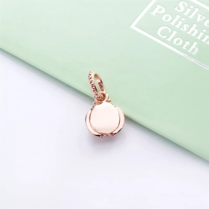 (kuva) Lucky Pink Ladybird Pendant - 387909EN160 - Kaulakorut ja riipukset | PANDORA - Näytä 3