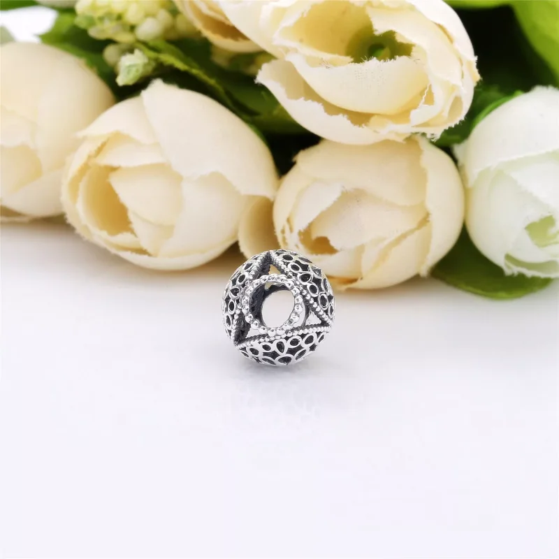 (kuva) Openwork Flower Charm - 797853 - Helat | PANDORA - Näytä 4