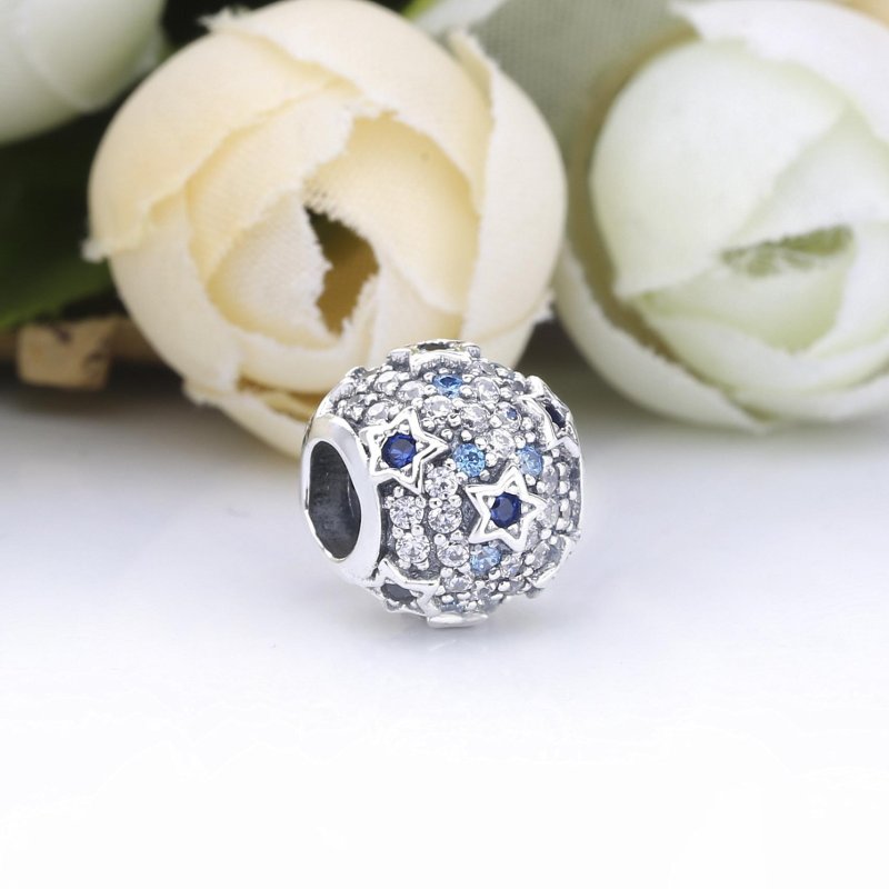 (kuva) PANDORA Korkeat Tähdet Pavé Amuletti - 798467C01 - Näytä 2
