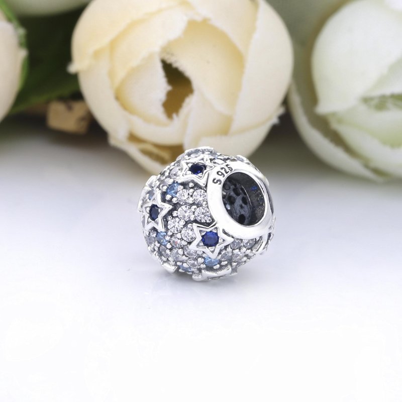 (kuva) PANDORA Korkeat Tähdet Pavé Amuletti - 798467C01 - Näytä 4