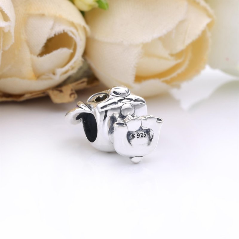 (kuva) PANDORA Disney Lilo ja Stitch -luote - 798844C01 - Näytä 4