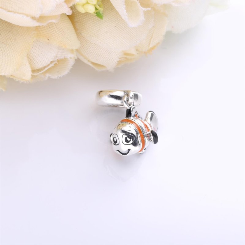 (kuva) PANDORA Disney Nemoa etsivässä -koristeripustin - 798847C01 - Näytä 5