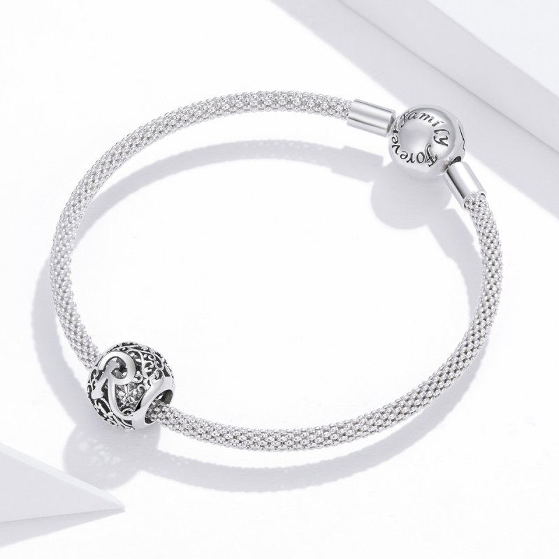 (kuva) Pandora-tyylinen Ristikkokukka R-kirjain -koru - SCC1444-R - Näytä 3