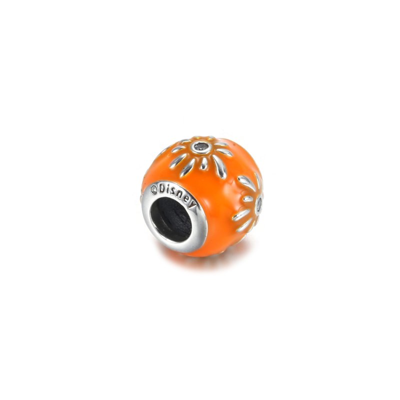 (kuva) Pandora Disney Parks -kortinhaltijan riipus - 799262C01 - Näytä 4