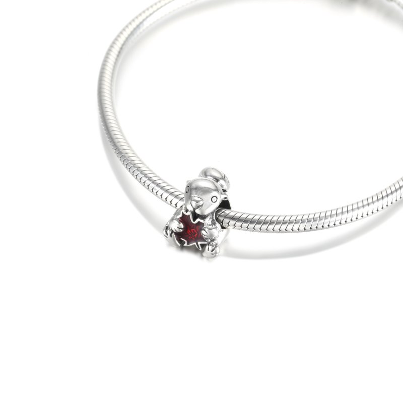 (kuva) PANDORA Kanadanmajava & Vaahteranlehtien Charm - 799394C01 - Näytä 5