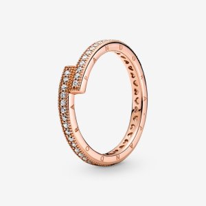 (kuva) PANDORA Sparkling Overlapping Ring - 189491C01