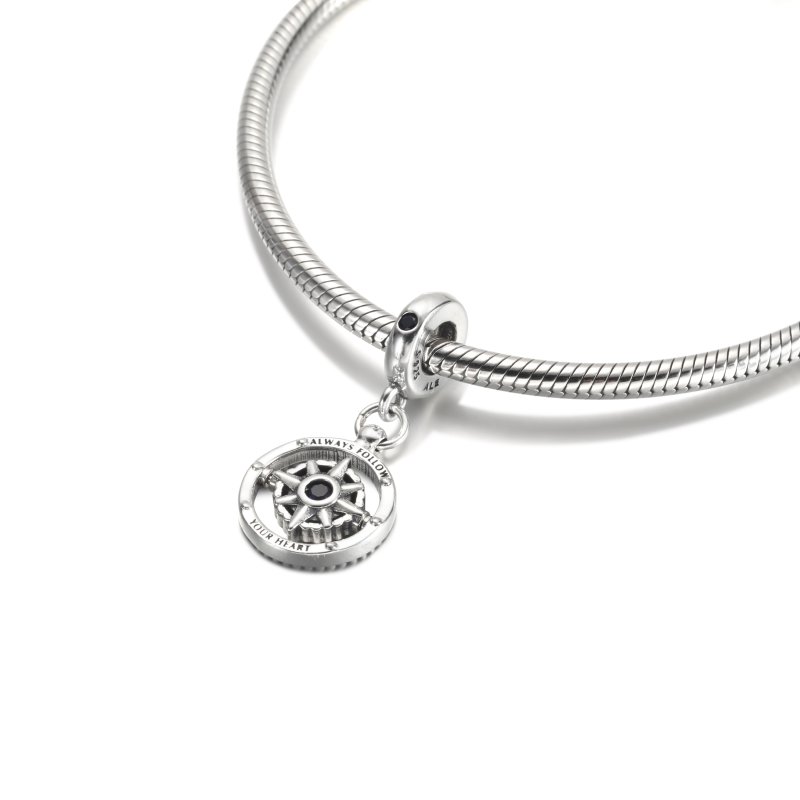 (kuva) PANDORA Pyörivä Kompassi Ripustin Charm - 790099C01 - Näytä 5