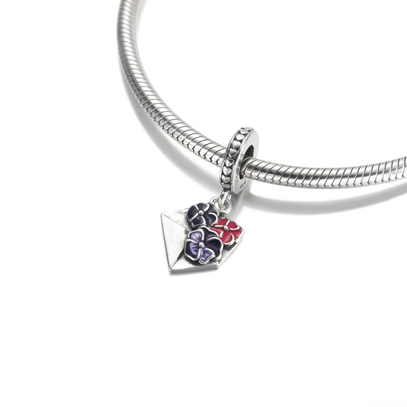 (kuva) PANDORA Pansy Flower Envelope Dangle Charm - 790787C01 - Näytä 4