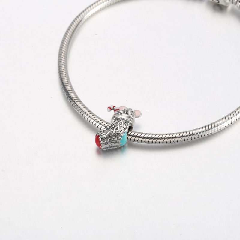 (kuva) PANDORA Jouluhiiri & Sukkahattu Charm - 792366C01 - Näytä 8