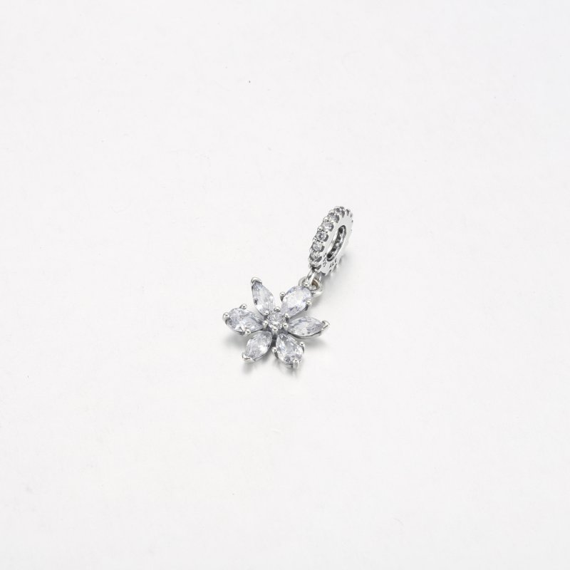 (kuva) PANDORA Sparkling Herbarium Cluster Dangle Charm - 792382C01 - Näytä 8