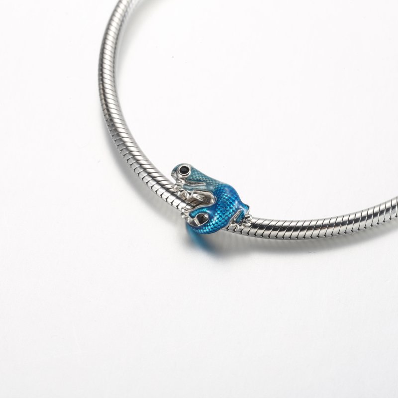 (kuva) Pandora Metallic Blue Gecko Charm - 792701C01 - Näytä 5