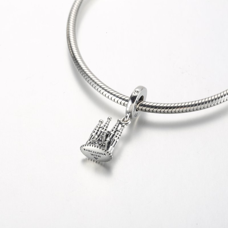 (kuva) Pandora Barcelona Monument Dangle Charm - 792709C01 - Näytä 4