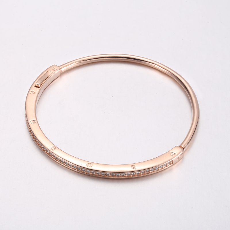 (kuva) Pandora Signature I-D Pavé Rannekoru - 582313C01 - Näytä 2