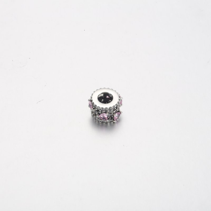 (kuva) Pandora Sparkling Triple Halo Hearts Charm - 791161C01 - Näytä 4