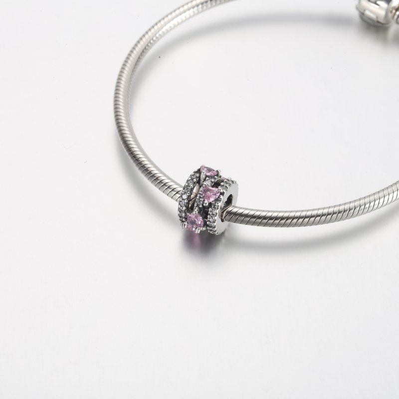 (kuva) Pandora Sparkling Triple Halo Hearts Charm - 791161C01 - Näytä 5