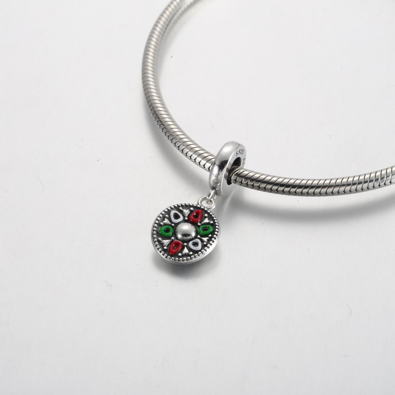 (kuva) Pandora Sombrero Hat Dangle Charm - 792200C01 - Näytä 4