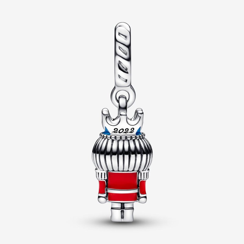 (kuva) Pandora Festive Nutcracker 2022 - Ripustuskoru - 792331C01 - Näytä 5