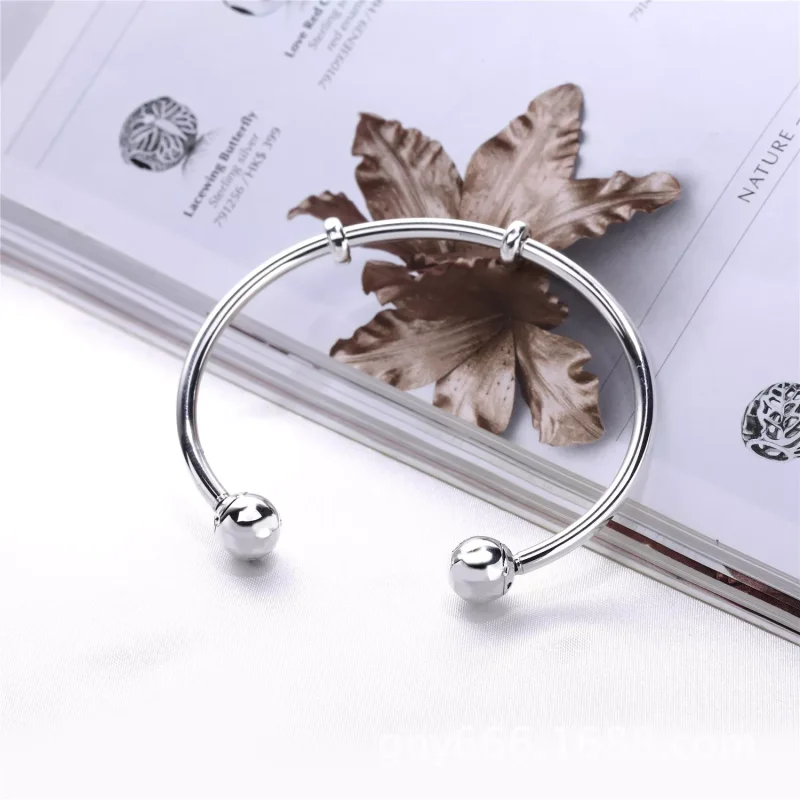 (kuva) Moments Silver Open Bangle, PANDORA Logo Caps - 596477 - Rannekorut | PANDORA - Näytä 2