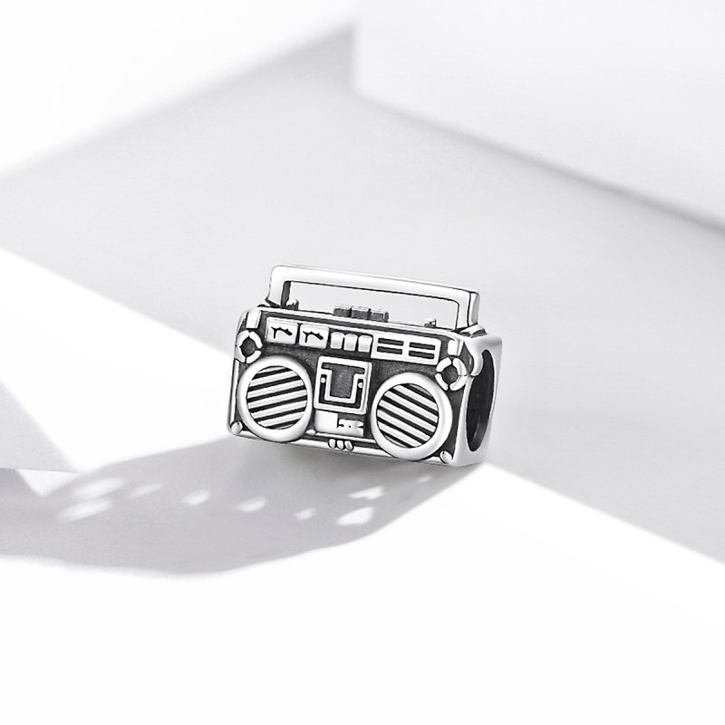 (kuva) Pandora-tyylinen hopeinen vintage-radio-riipus - SCC1873 - Näytä 2