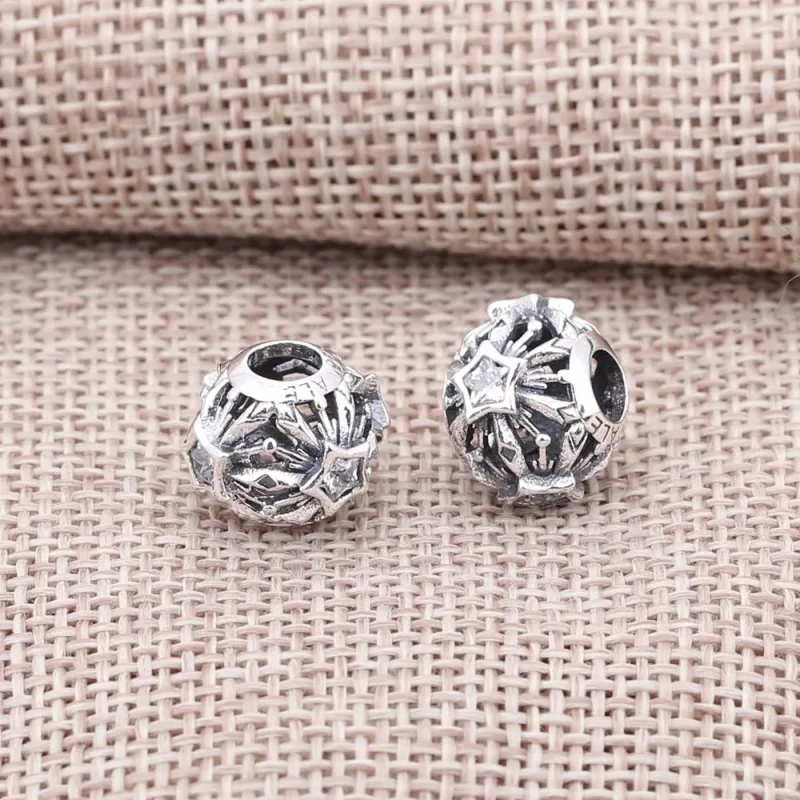(kuva) Disney Frozen snowflake openwork silver charm - 791563CZ - Helat | PANDORA - Näytä 3