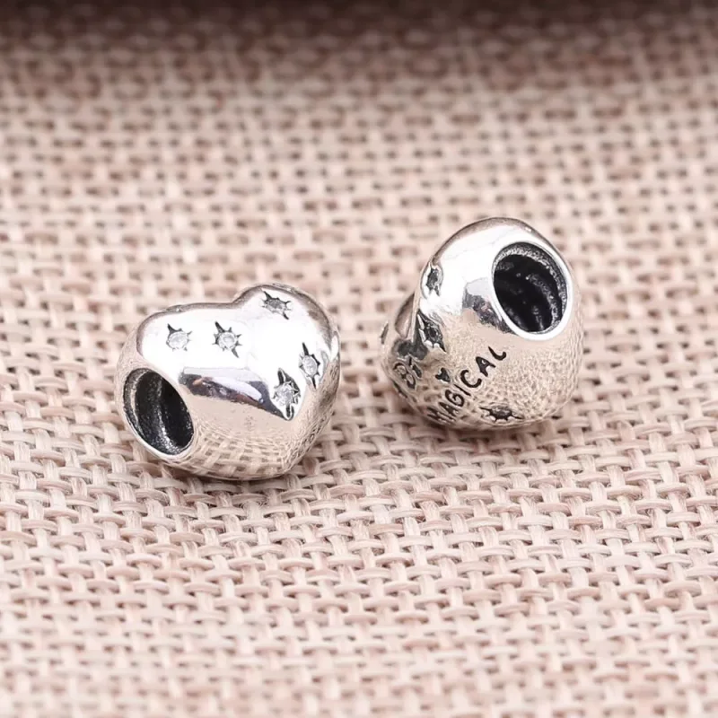 (kuva) Disney heart silver charm with cubic zirconia - 791439CZ - Helat | PANDORA - Näytä 2