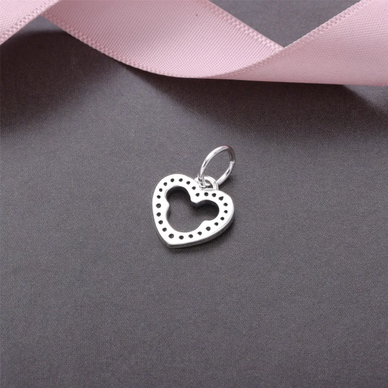 (kuva) Disney heart silver dangle Mickey silhouette - 791557CZ - Helat | PANDORA - Näytä 3