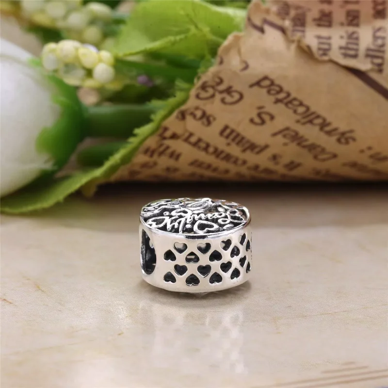 (kuva) Family Tribute Charm - 796267CZ - Helat | PANDORA - Näytä 3