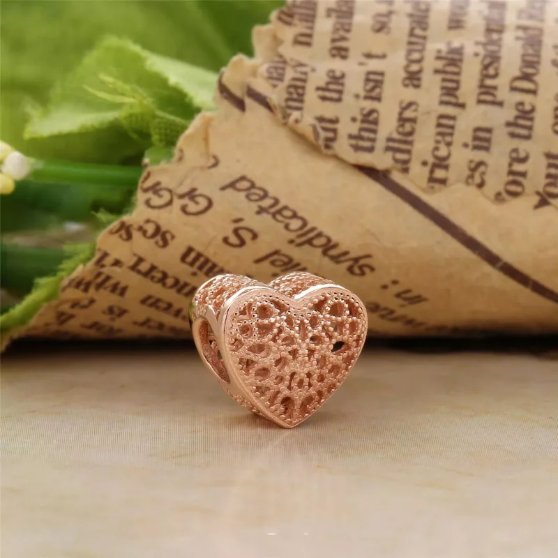 (kuva) Filled with Romance Charm - 781811 - Helat | PANDORA - Näytä 2