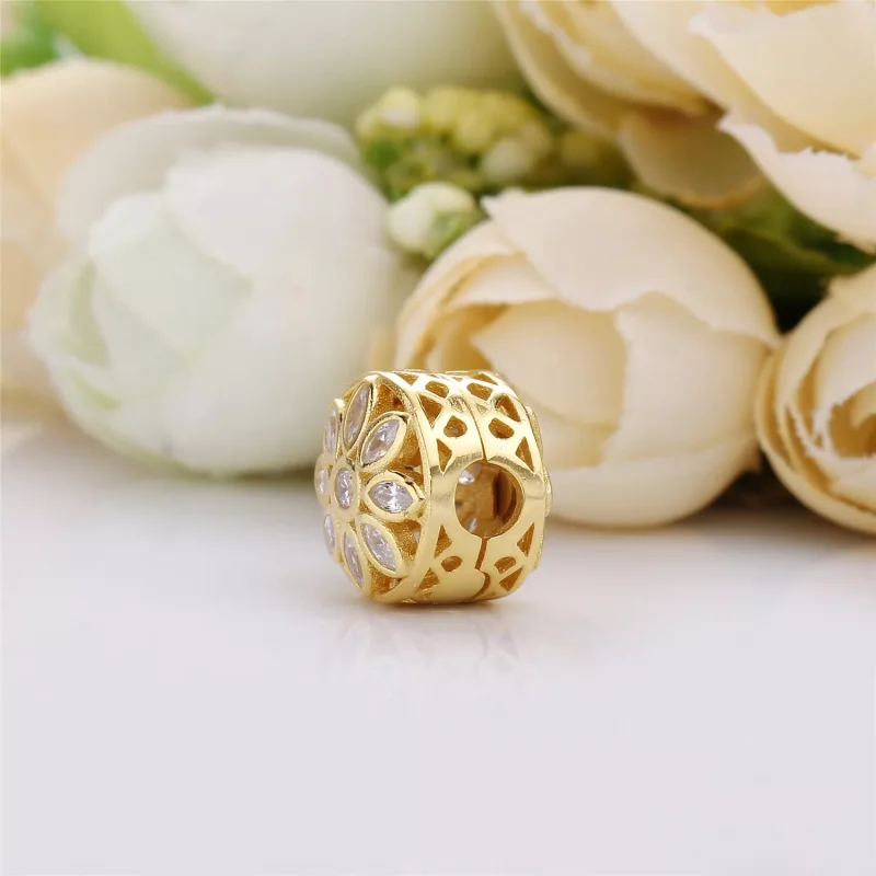 (kuva) Flower gold clip with clear cubic zirconia - 757639CZ - Helat | PANDORA - Näytä 3
