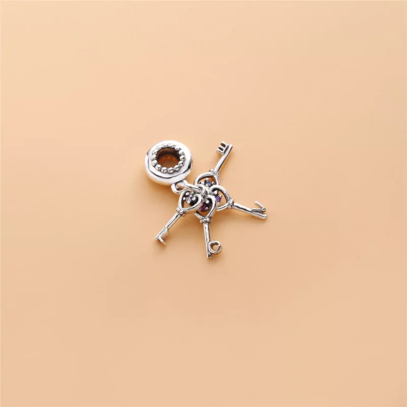 (kuva) Keys of Love Pendant Charm - 797654NPMMX - Helat | PANDORA - Näytä 3