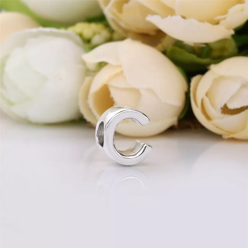 (kuva) Letter C Charm - 797457 - Helat | PANDORA - Näytä 2