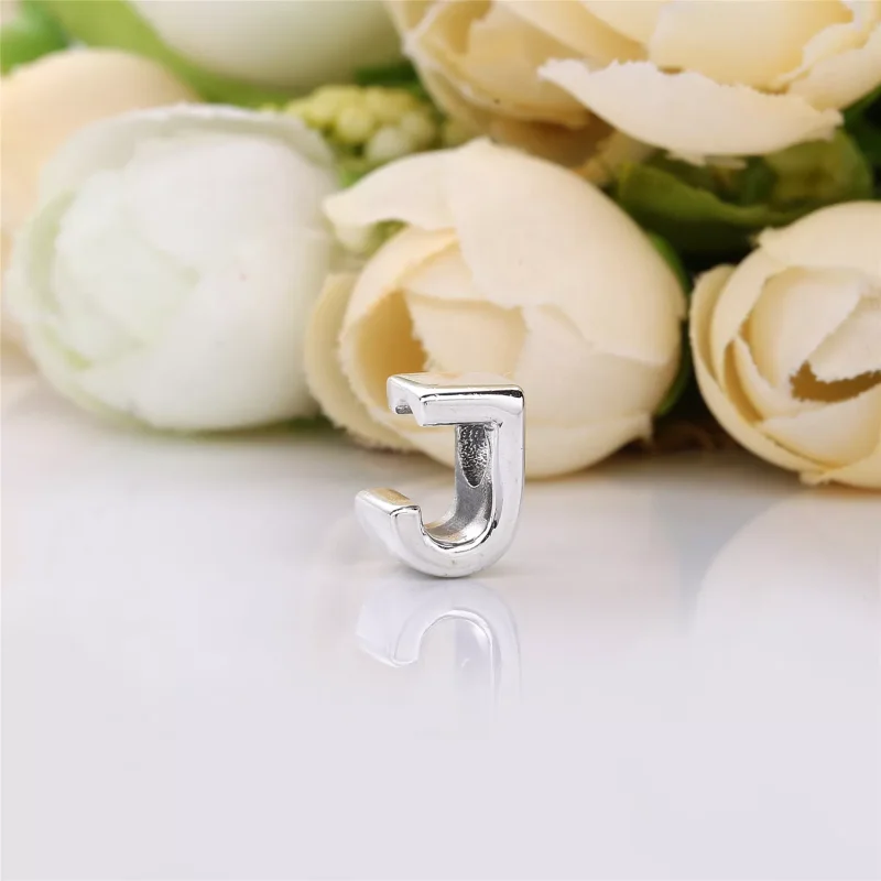(kuva) Letter J Charm - 797464 - Helat | PANDORA - Näytä 2