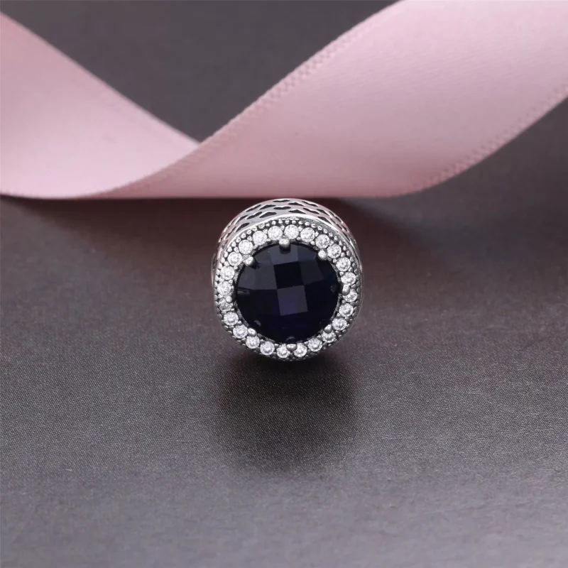 (kuva) Moonlight Blue Radiant Hearts - 791725NMB - Helat | PANDORA - Näytä 2