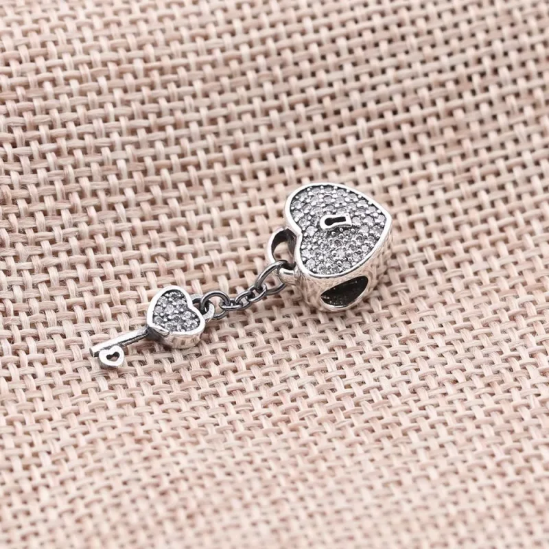 (kuva) PANDORA Padlock hopeariipus 791429CZ - Näytä 2