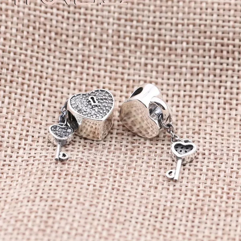 (kuva) PANDORA Padlock hopeariipus 791429CZ - Näytä 3