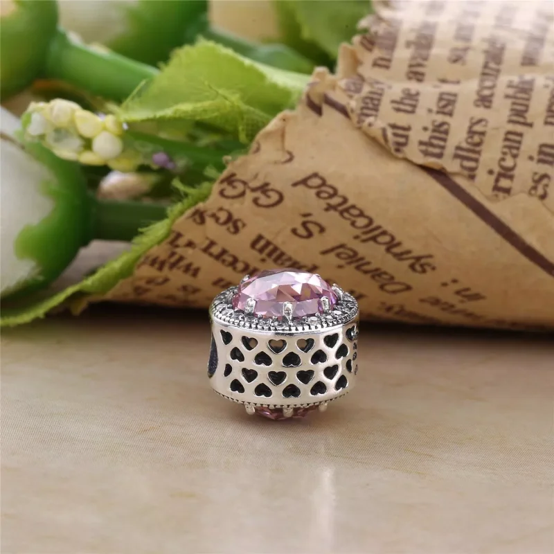 (kuva) Radiant Hearts Charm - 791725CZ - Helat | PANDORA - Näytä 4