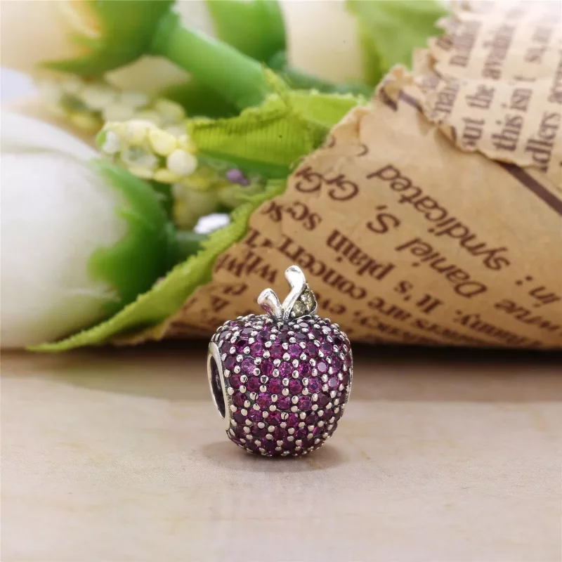 (kuva) Red Pavé Apple - 791485CFR - Helat | PANDORA - Näytä 3