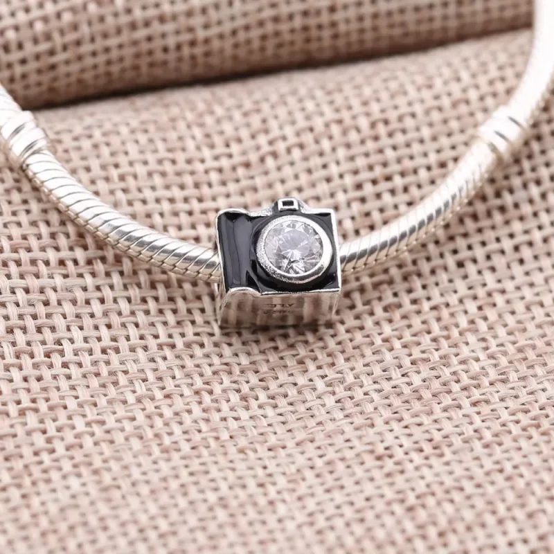 (kuva) Sentimental Snapshots - 791709CZ - Helat | PANDORA - Näytä 2