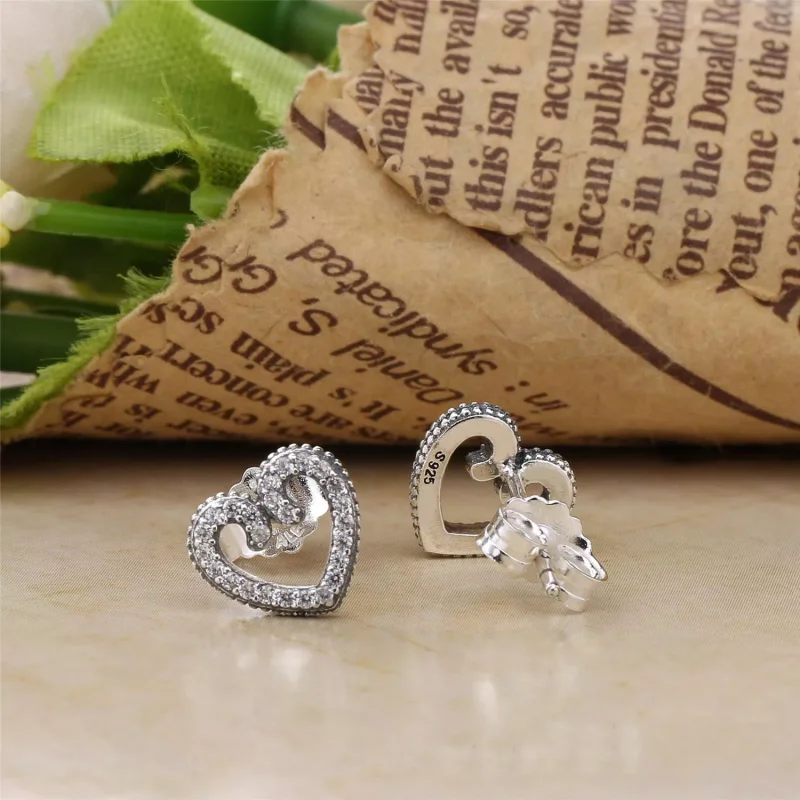 (kuva) Heart Swirls - 297099CZ - Korvakorut | PANDORA - Näytä 5