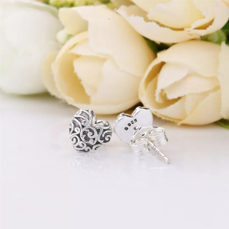 (kuva) Regal Hearts Nappikorvakorut - 297693 - Korvakorut | PANDORA - Näytä 3