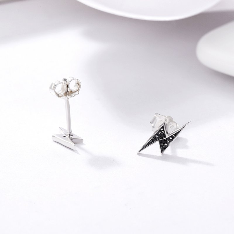 (kuva) Pandora Style Silver Lightning Stud Earrings - SCE156 - Näytä 5