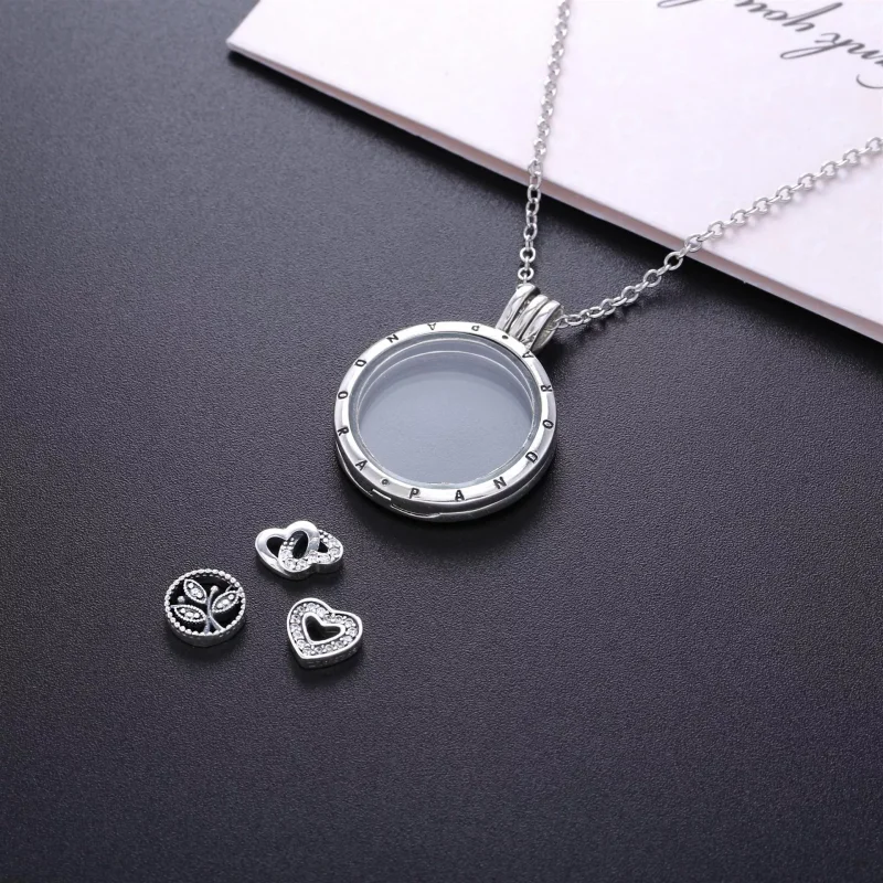 (kuva) PANDORA Floating Locket - Kelluva medaljonki ja rakkaus ja perhe - Näytä 2