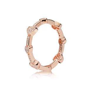 (kuva) Alluring Hearts Ring - 187729CZ - Sormukset | PANDORA
